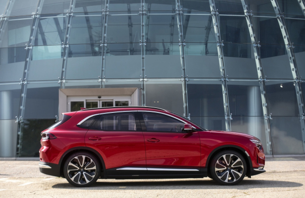 KINH NGHIỆM THUÊ CÁC DÒNG XE VINFAST TỰ LÁI